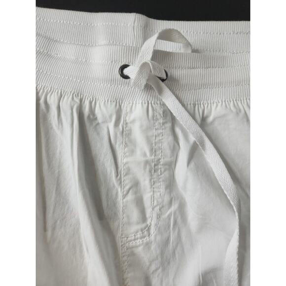 NWT Avenue Poplin Pull On Shorts 26 White Pockets Stretch Cotton Drawstring Plus - Picture 4 of 9